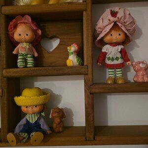 Vintage Strawberry Shortcake Dolls , Huckleberry Finn , Cherry Cuddler